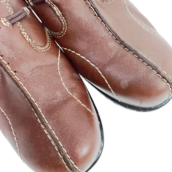 Clarks Bendables Size 7.5 M Brown Leather Loafer Slip On Upper w/ Button, 35063 - Picture 9 of 12